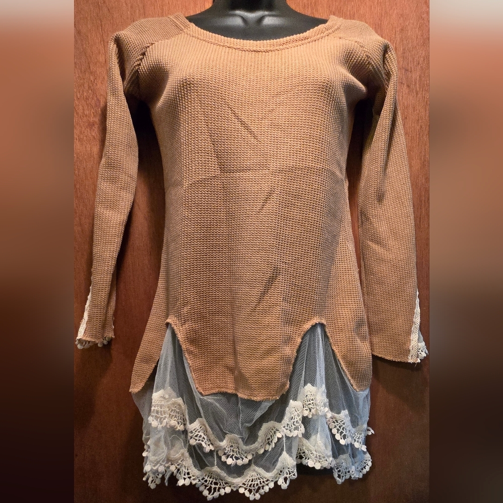 ♥️Korea Kids Tan Lace Trim Top SzM NEW - Picture 2 of 8
